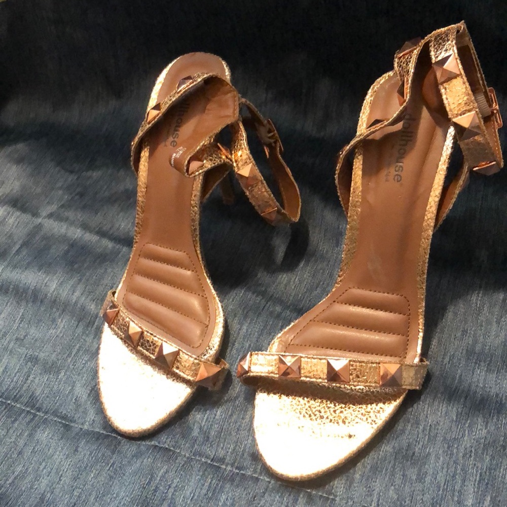 Dollhouse size 7 heels